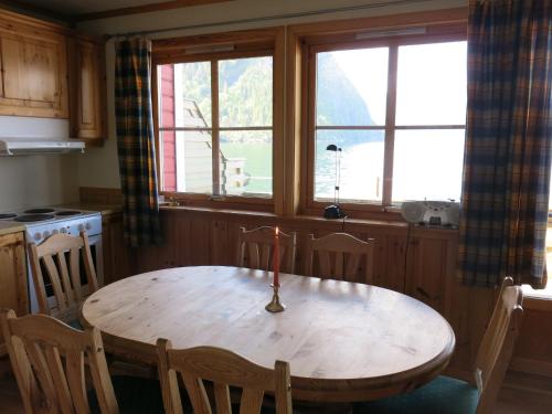 Fjordhytte-23 direkt am Sognefjord, mit mietbaren Motorbooten 9,9-60 PS in Bjordala