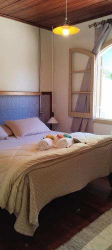 1 queen bed, 2 twin beds
