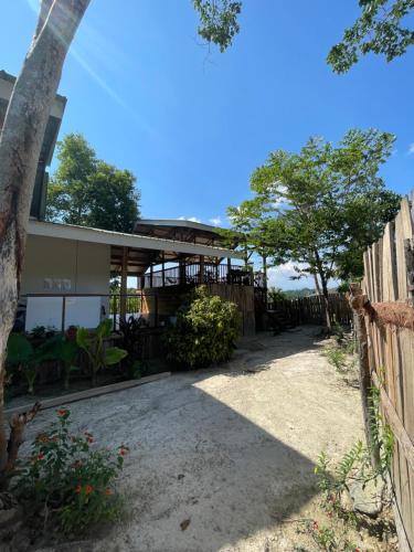 Moon Bar Hostel - 정원