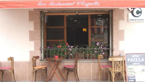 Restaurant, Hostal L'Esquella in Aiguafreda