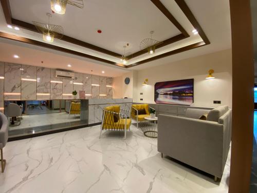 Spa, 假日碼頭酒店 (Holiday Pier Hotel) in 曼德勒