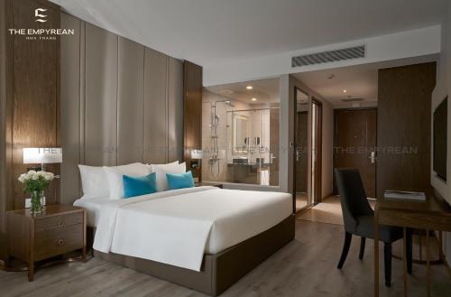 Deluxe King Room with Sea View room in The Empyrean Nha Trang