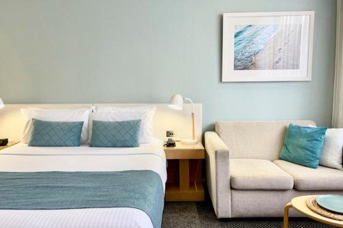 Coogee Sands Hotel & Apartments - image 14