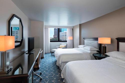Sheraton Norfolk Waterside Hotel in Norfolk, USA