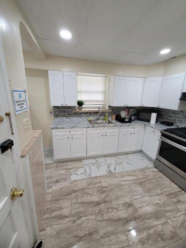 Z & Z Apartment in Newark, USA