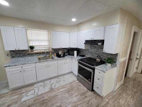 Z & Z Apartment in Newark, USA