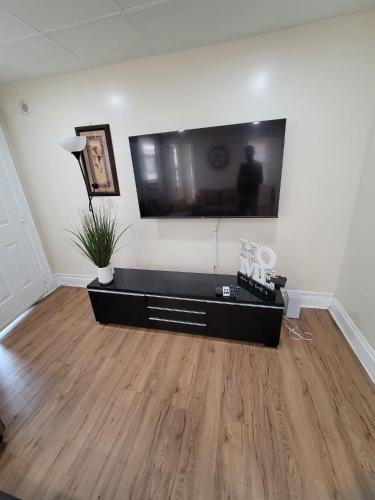 Z & Z apartment in Newark, USA