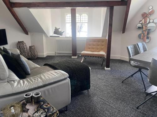 Three-Bedroom Apartment image 10