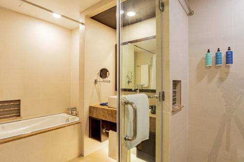 room detail thumbnail 2