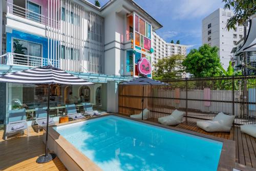 The Tint at Phuket Town Hotel8