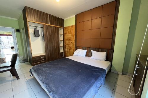 1 queen bed