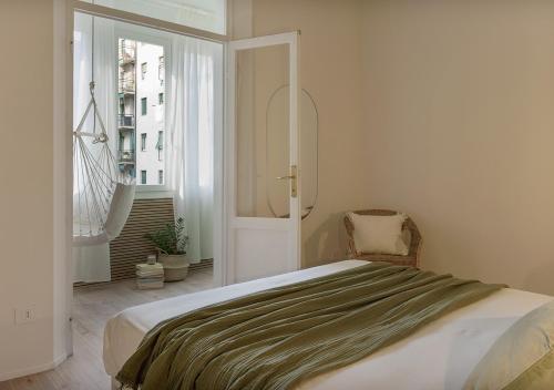 Exclusive Green Apartment - City Center - Como - Near Station