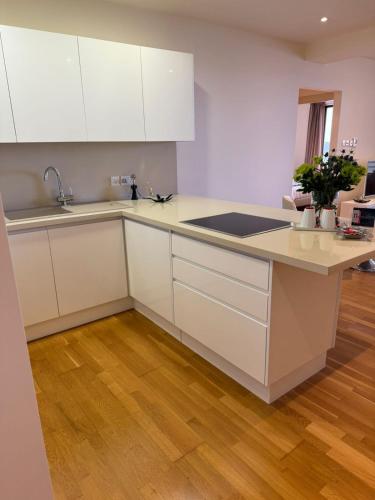 11 Suites - Golden Sunrise Suite, Larnaka (Foto 8)