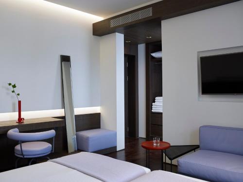 Domotel Kastri Set in a prime location of Athens, Domotel Kastri puts everything the city has to offer just outside your doorstep. The property features a wide range of facilities to make your stay a pleasant experi