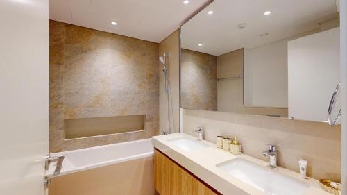 Primestay - 2BR in Downtown Views - Downtown Dubai - image 11