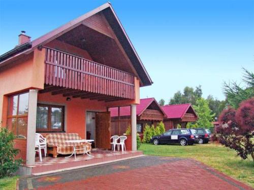 3 bedrooms, 8 beds