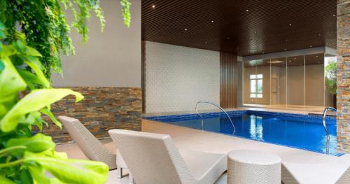 New Cozy 1BR Unit in Salcedo Makati! New Cozy 1BR Unit in Salcedo Makati!