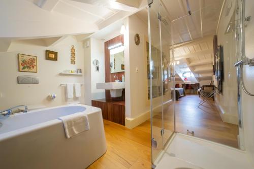 Hotel Monumento Pazo de Orban - 화장실