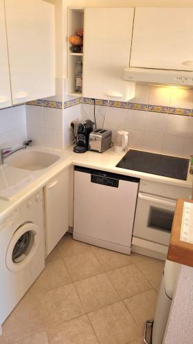 Seaview house, close Cannes, pool, garden. garage