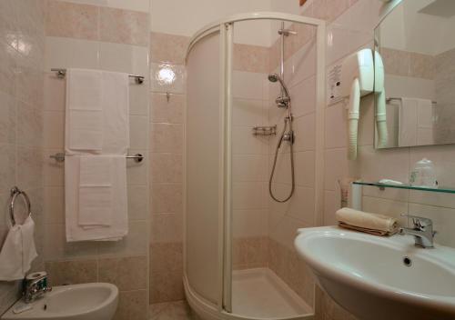 Hotel Eden – Turin, NY