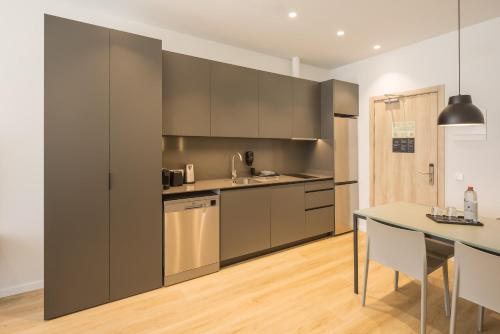 Mon Suites Jardín de Ayora (Mon Suites Jardin de Ayora) in 카민스 알 그라우