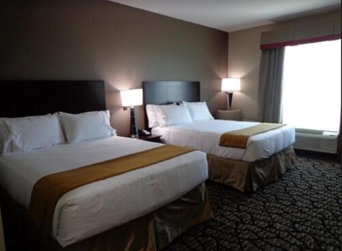 Standard Queen Room with Two Queen Beds