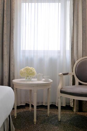 Executive Single Room image 7