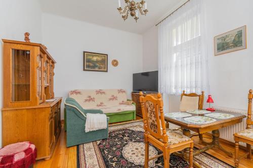 Sopocki Kredensik by Grand Apartments - image 3