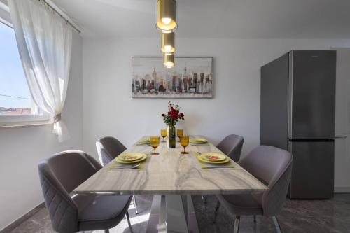 Apartment Shine - image 4