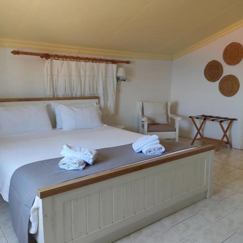 2 twin beds