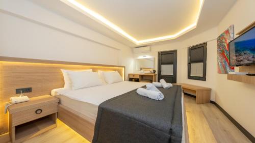 Skykhan Otel Room Type - Large Double Room