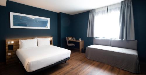 Travelodge Madrid Metropolitano, Мадрид (фото 8)