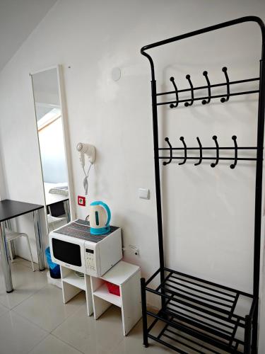 Double Room with Shared Bathroom image 9