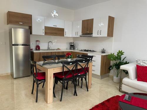 House of Roses - Diar Laila, Ezzahra Plage in Ezzahra (Bin `Arus)