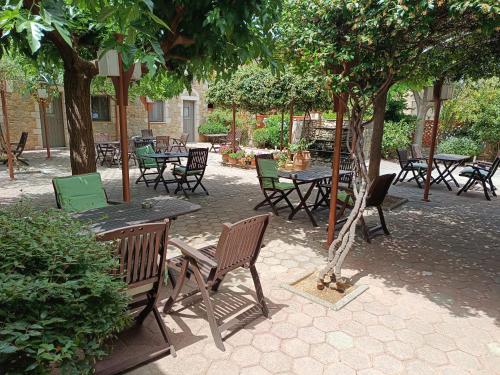 景觀, 塔勒頓生態旅館 (Taleton Eco Guest House) in 法里斯