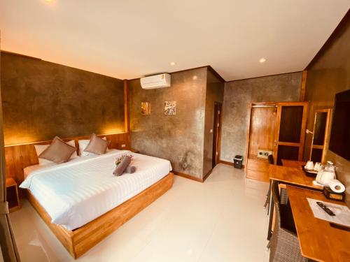 room detail thumbnail 1