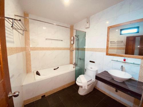 room detail thumbnail 2
