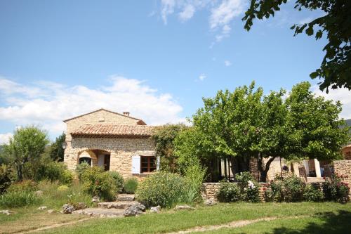 Kert, Villa Helios in Rustrel