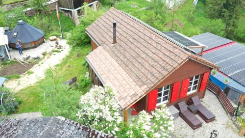 A szálláshely kívülről, aschis Lodge 2 in Soubey