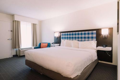 Hampton Inn Gatlinburg - image 6