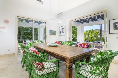 บริการและสิ่งอำนวยความสะดวก, Villa Alegria estilo Mediterraneo -Finca Cortesin in บาเอีย เด กาซาเรส