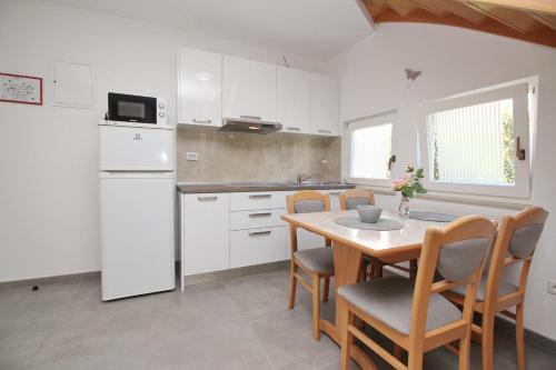 Villa Corinthia - image 3