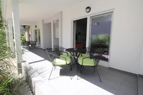 Villa Corinthia - image 12