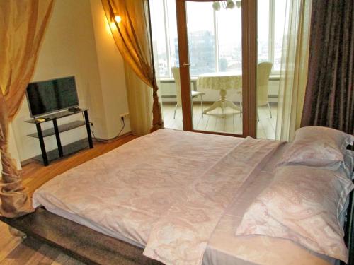 Most City Apart-Hotel - image 9