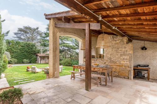 Le Patio- Wonderfull villa with swimming pool - Location, gîte - Écully