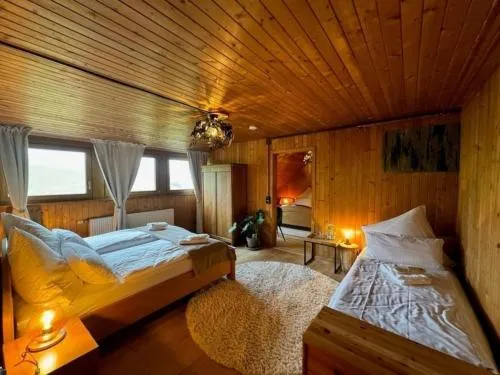 Almgasthaus Knöpflesbrunnen Fünfbettzimmer in Utzenfeld, Deutschland