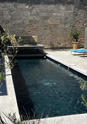 Maison exceptionnelle esprit loft avec piscine - Location, gîte - Pézenas