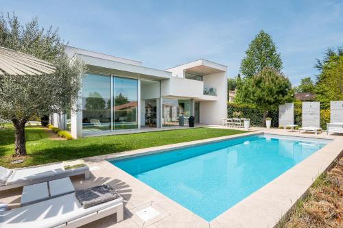 Blanche - Contemporary architect's house gîte à louer Saint-Romain-au-Mont-d'Or