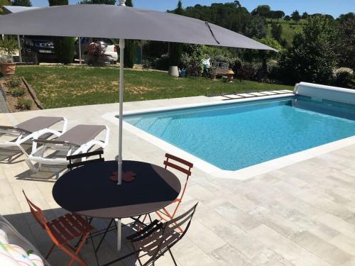 À 4 kms Bergerac, jacuzzi, piscine, 3 chs - Location saisonnière - Lembras