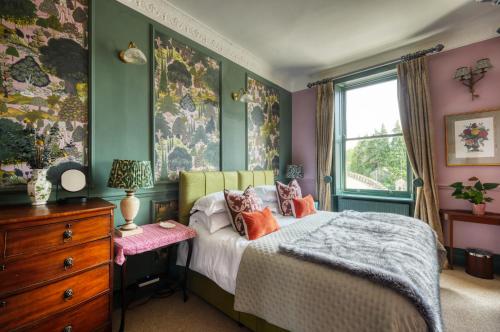 Hill House, Bath